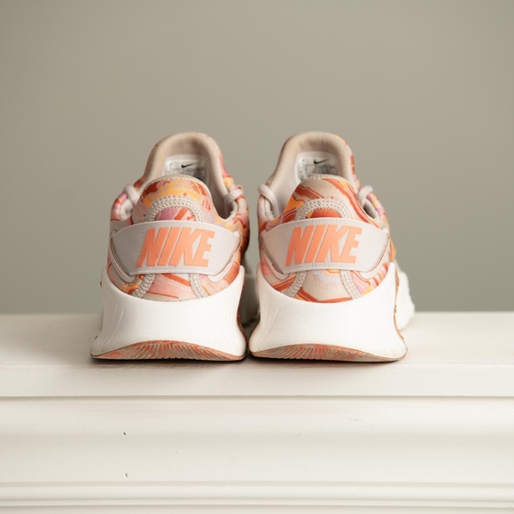 Nike Free Metcon 4 Womens Training Shoes Desert Sand Crimson DJ3075-064 Size 8 - Picture 4 of 7